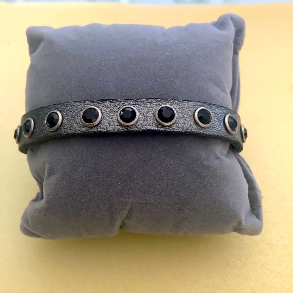 ⭐️💥Leather bracelet in silver and gunmetal BRAND NEW